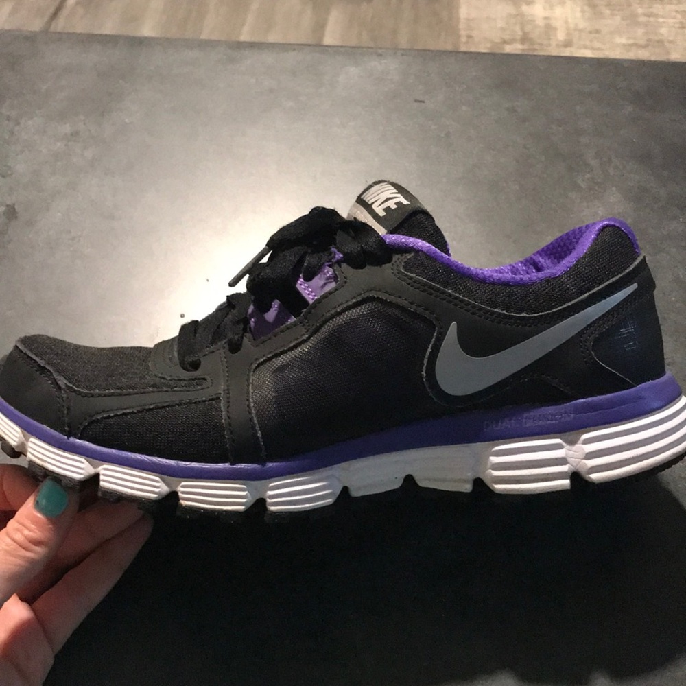 Nike dual fusion size 8